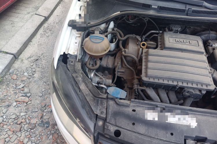 Used Volkswagen Jetta 2015 1.6L Automatic Fashion Model Engine Bay Right