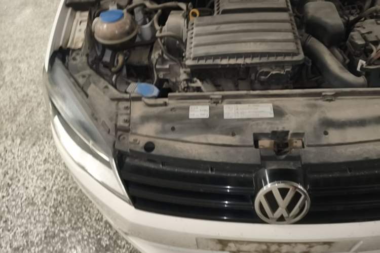 Used Volkswagen Jetta 2015 Value Edition 1.6L Automatic Fashion Version Engine Bay Right