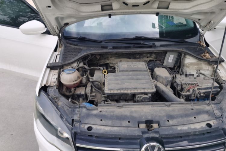 Used Volkswagen Jetta 2015 1.6L Manual Comfort Model Engine Bay Right