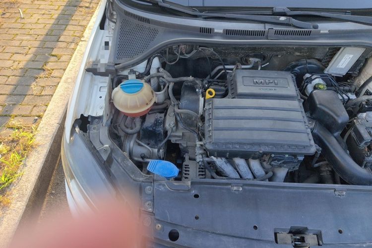 Used Volkswagen Jetta 2015 Value Edition 1.6L Automatic Comfort Version Engine Bay Right