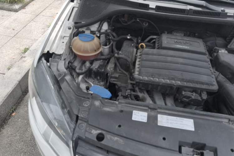 Used Volkswagen Jetta 2015 1.6L Manual Comfort Model Engine Bay Right