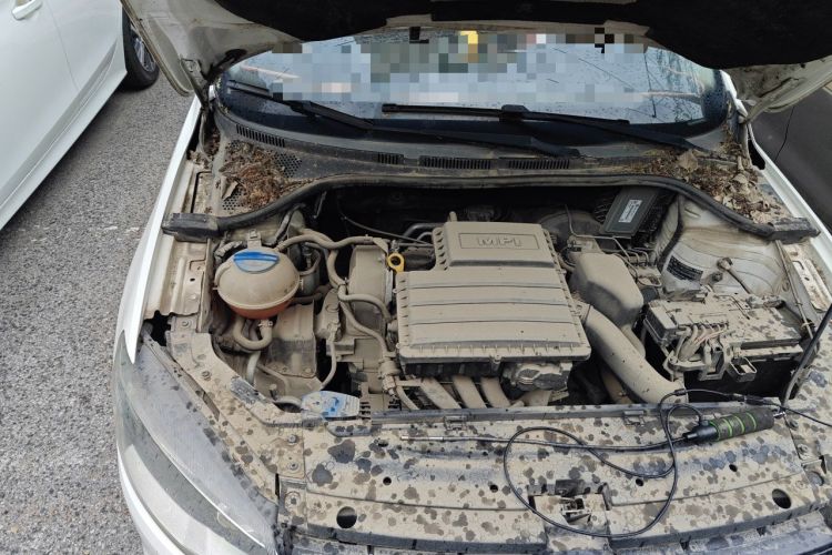 Used Volkswagen Jetta 2015 Value Edition 1.6L Manual Fashionable Style Engine Bay Right