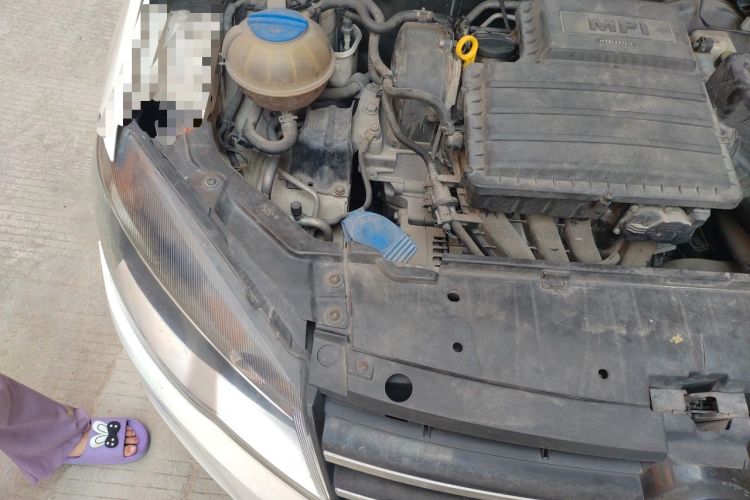 Used Volkswagen Jetta 2015 1.6L Manual Comfort Model Engine Bay Right