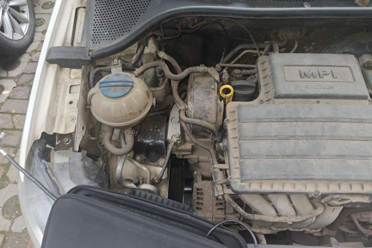Used Volkswagen Jetta 2015 1.6L Manual Comfort Model Engine Bay Right