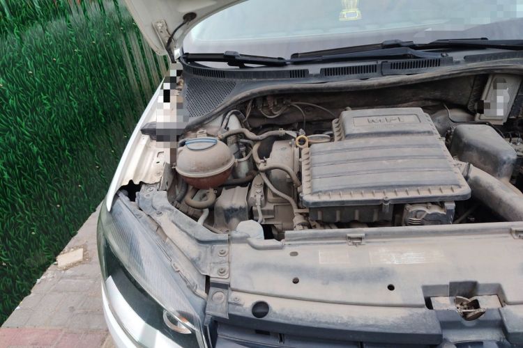 Used Volkswagen Jetta 2015 1.6L Manual Comfort Model Engine Bay Right