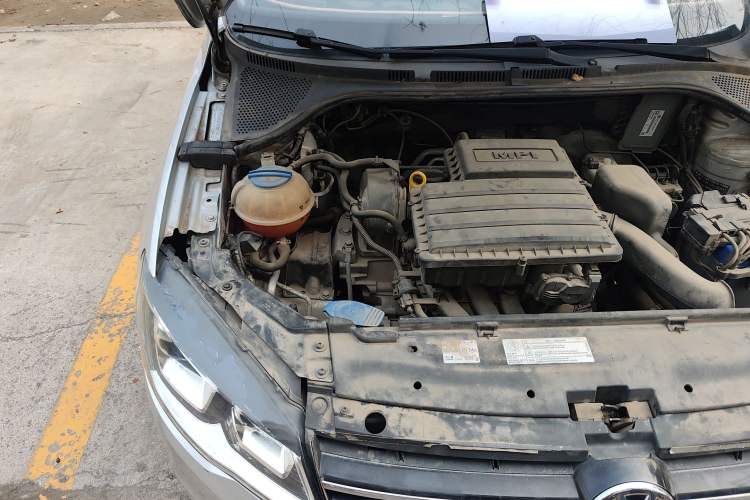 Used Volkswagen Jetta 2015 1.4L Manual Comfort Model Engine Bay Right