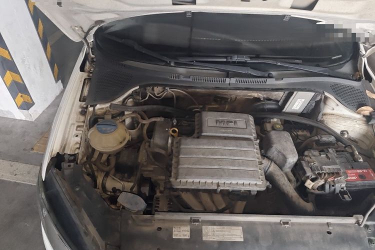 Used Volkswagen Jetta 2015 Value Edition 1.6L Automatic Fashion Version Engine Bay Right