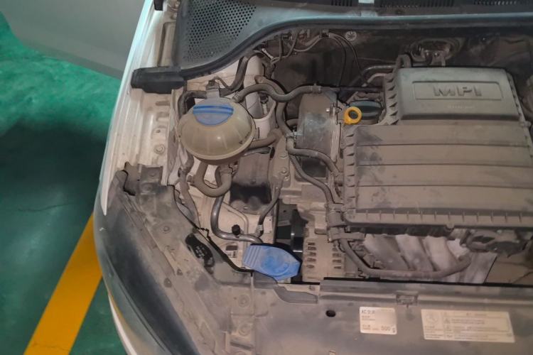 Used Volkswagen Jetta 2015 1.4L Manual Comfort Model Engine Bay Right