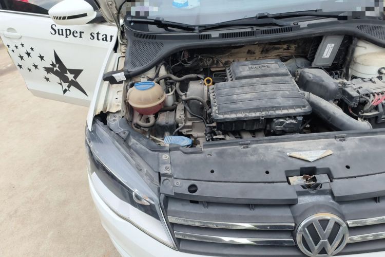 Used Volkswagen Jetta 2015 Zhuihui Edition 1.4L Manual Fashion Model Engine Bay Right