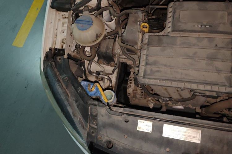 Used Volkswagen Jetta 2015 1.6L Manual Comfort Model Engine Bay Right