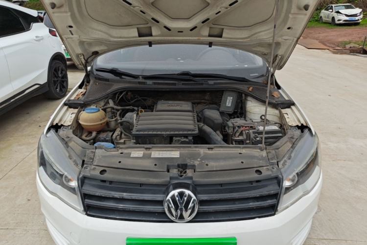 Used Volkswagen Jetta 2015 1.6L Manual Fashion Edition Engine Bay