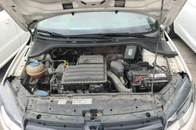 Used Volkswagen Jetta 2015 1.6L Automatic Fashion Model Engine Bay