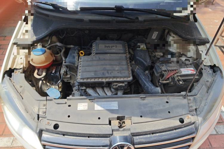 Used Volkswagen Jetta 2015 Zhuihui Edition 1.4L Manual Fashion Model Engine Bay