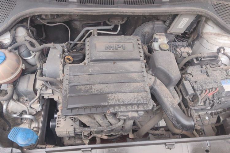 Used Volkswagen Jetta 2015 Value Edition 1.6L Automatic Fashion Version Engine Bay