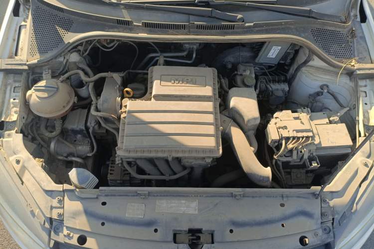 Used Volkswagen Jetta 2015 1.4L Manual Fashion Model Engine Bay