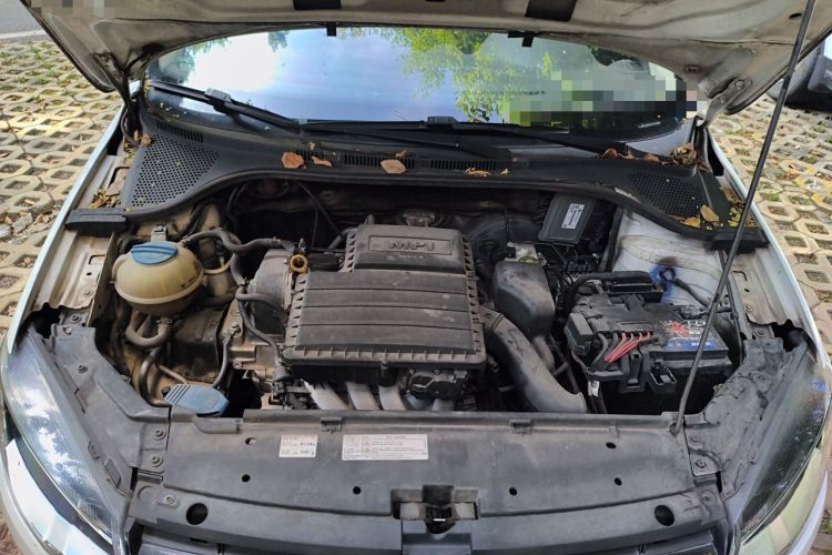 Used Volkswagen Jetta 2015 Value Edition 1.6L Automatic Fashion Version Engine Bay