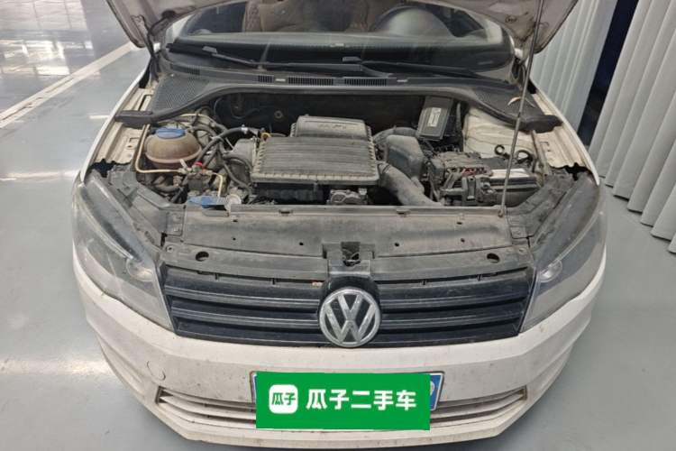Used Volkswagen Jetta 2015 Value Edition 1.6L Manual Fashionable Style Engine Bay