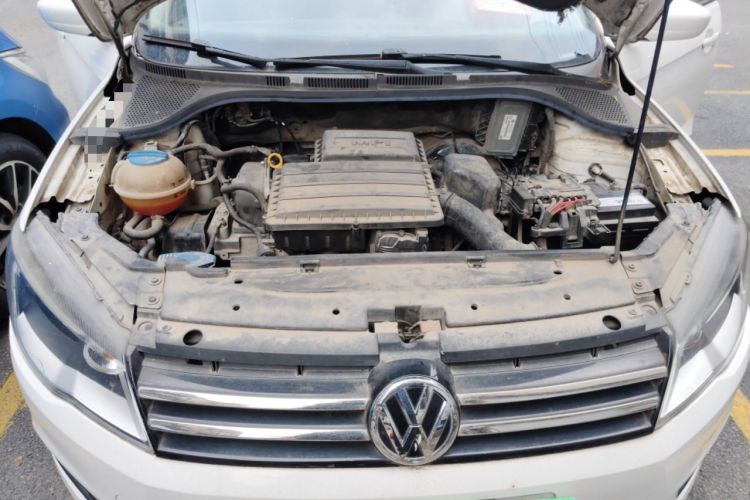 Used Volkswagen Jetta 2015 Value Edition 1.6L Manual Fashionable Style Engine Bay