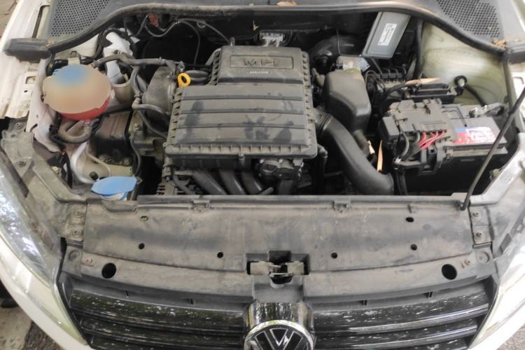 Used Volkswagen Jetta 2015 Value Edition 1.6L Automatic Fashion Version Engine Bay