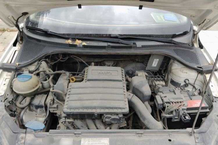 Used Volkswagen Jetta 2015 1.4L Manual Fashion Model Engine Bay
