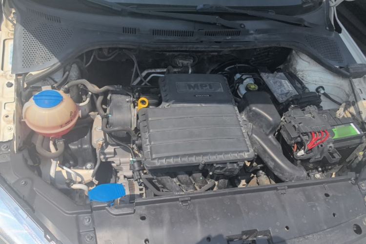 Used Volkswagen Jetta 2015 1.6L Automatic Luxury Model Engine Bay
