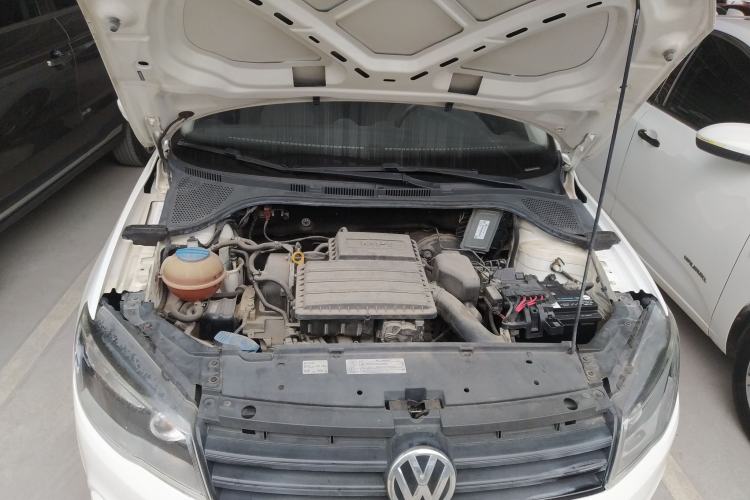 Used Volkswagen Jetta 2015 1.6L Manual Fashion Edition Engine Bay