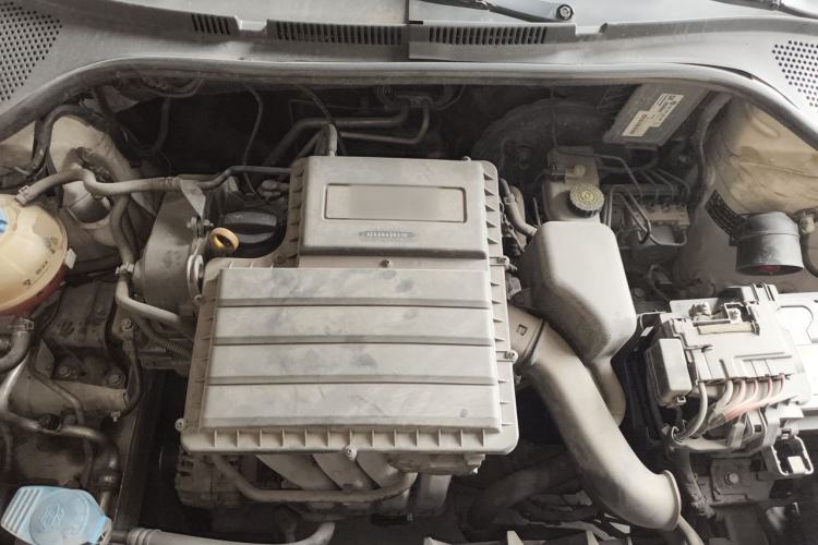 Used Volkswagen Jetta 2015 1.4L Manual Fashion Model Engine Bay
