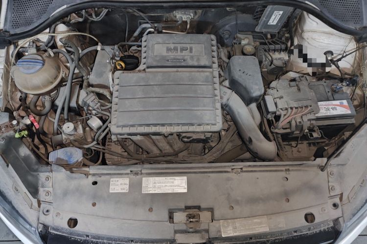 Used Volkswagen Jetta 2015 Zhuihui Edition 1.6L Manual Comfort Model Engine Bay