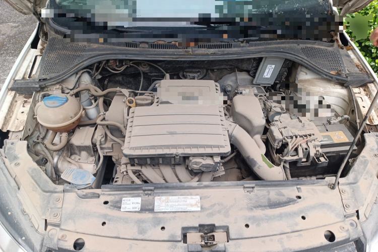Used Volkswagen Jetta 2015 Zhuihui Edition 1.4L Manual Fashion Model Engine Bay