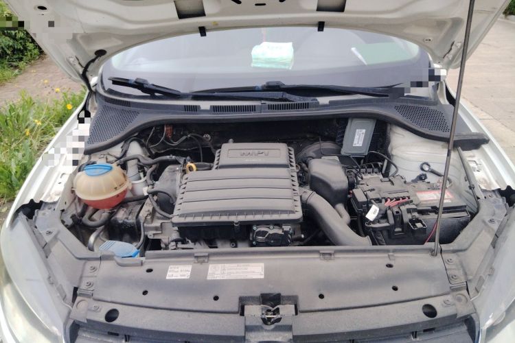 Used Volkswagen Jetta 2015 Value Edition 1.6L Manual Fashionable Style Engine Bay