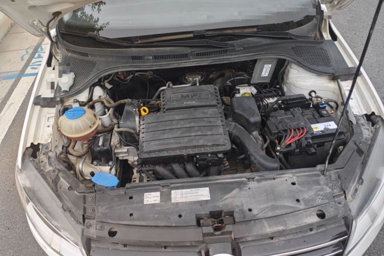 Used Volkswagen Jetta 2015 Value Edition 1.6L Automatic Comfort Version Engine Bay