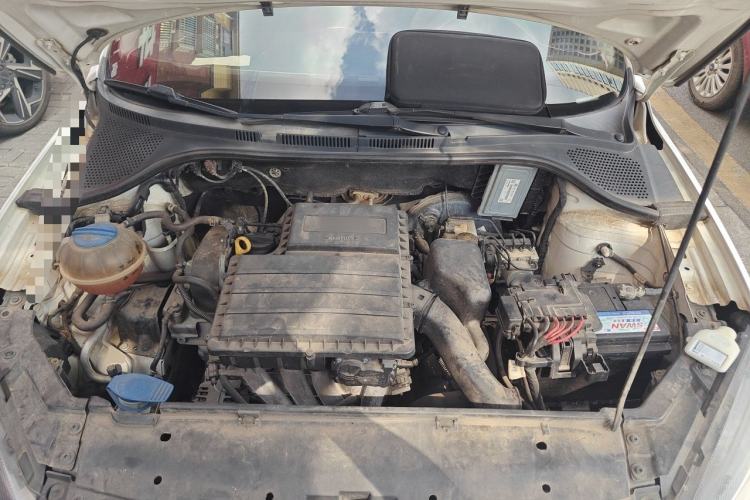Used Volkswagen Jetta 2015 Value Edition 1.6L Manual Fashionable Style Engine Bay
