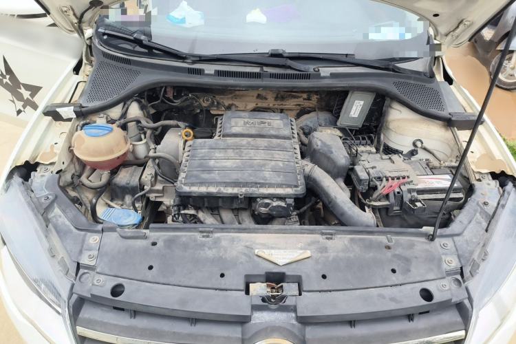Used Volkswagen Jetta 2015 Zhuihui Edition 1.4L Manual Fashion Model Engine Bay