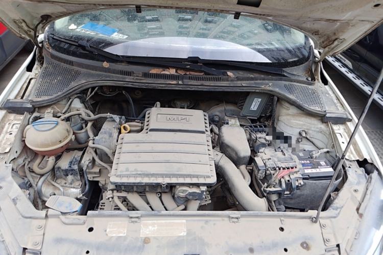 Used Volkswagen Jetta 2015 Value Edition 1.6L Manual Fashionable Style Engine Bay