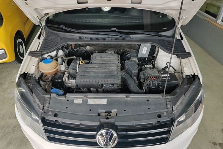 Used Volkswagen Jetta 2015 Value Edition 1.6L Manual Fashionable Style Engine Bay
