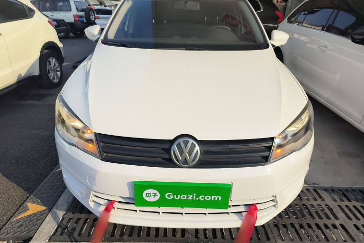 Used Volkswagen Jetta 2015 Value Edition 1.6L Manual Fashionable Style Exterior 1
