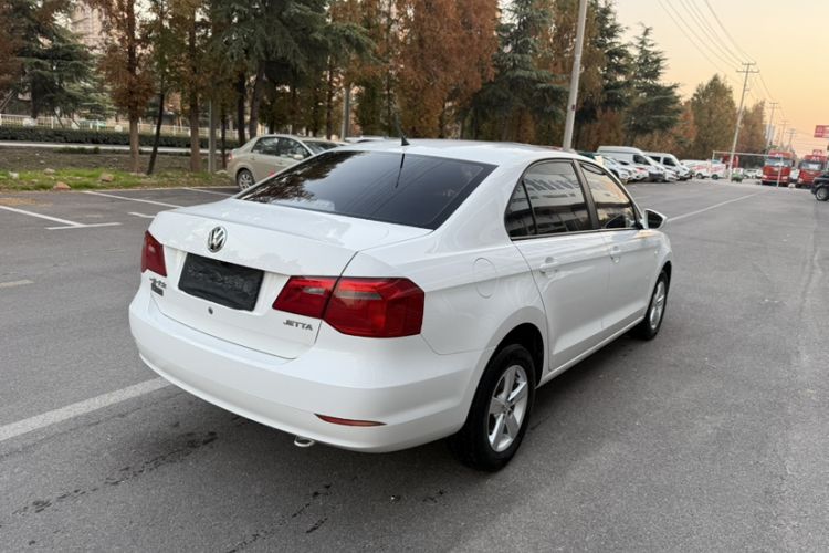 Used Volkswagen Jetta 2015 Zhuihui Edition 1.4L Manual Fashion Model Exterior 1