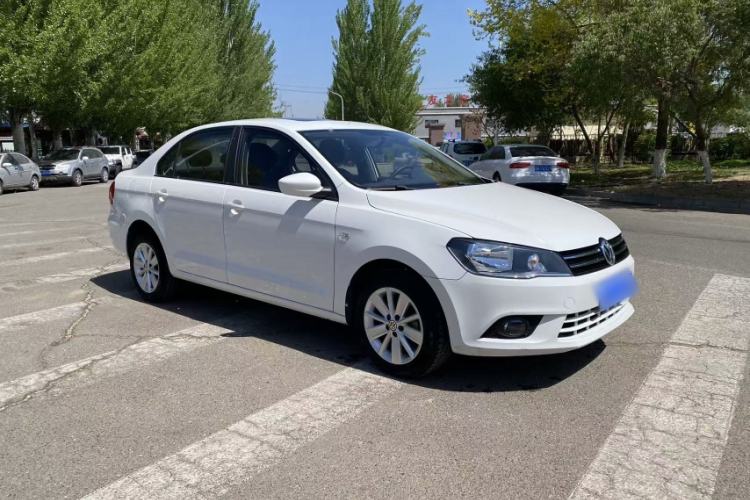 Used Volkswagen Jetta 2015 Value Edition 1.6L Automatic Comfort Version Exterior 2