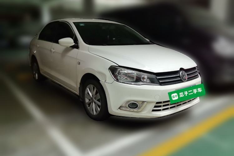 Used Volkswagen Jetta 2015 Value Edition 1.6L Automatic Comfort Version Exterior 2
