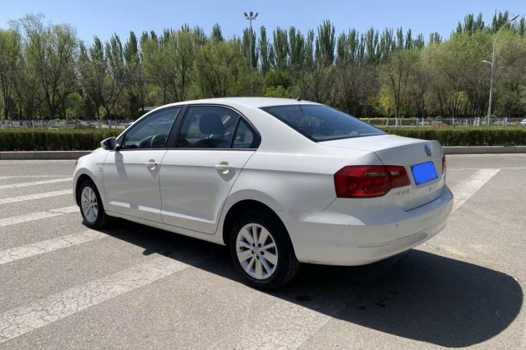 Used Volkswagen Jetta 2015 Value Edition 1.6L Automatic Comfort Version Exterior 3