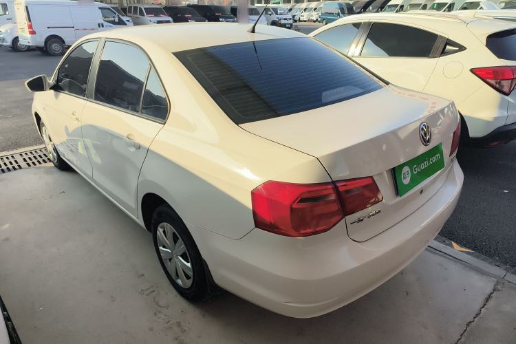 Used Volkswagen Jetta 2015 Value Edition 1.6L Manual Fashionable Style Exterior 3