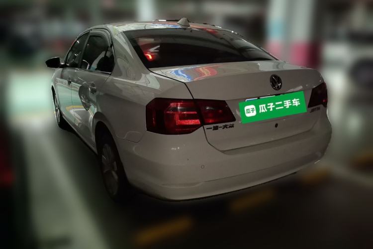 Used Volkswagen Jetta 2015 Value Edition 1.6L Automatic Comfort Version Exterior 3