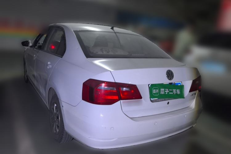 Used Volkswagen Jetta 2015 Zhuihui Edition 1.4L Manual Fashion Model Exterior 3