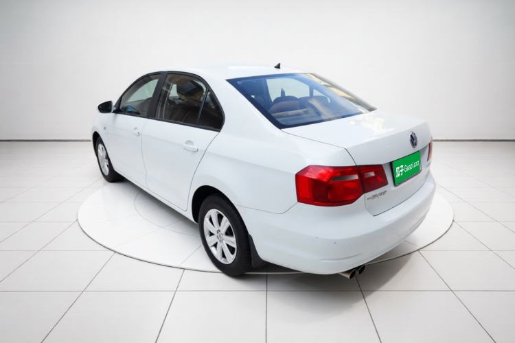Used Volkswagen Jetta 2015 Value Edition 1.6L Automatic Fashion Version Exterior 3