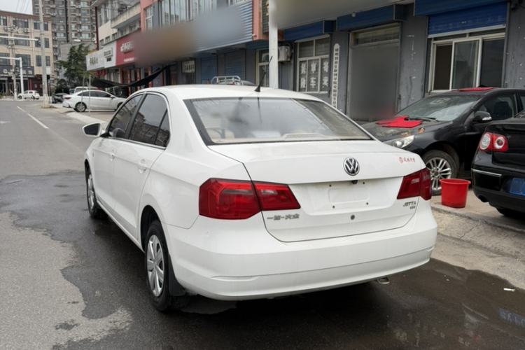 Used Volkswagen Jetta 2015 Value Edition 1.6L Manual Fashionable Style Exterior 3