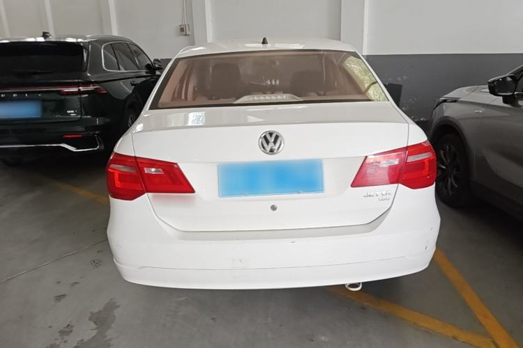Used Volkswagen Jetta 2015 Value Edition 1.6L Manual Fashionable Style Exterior 4