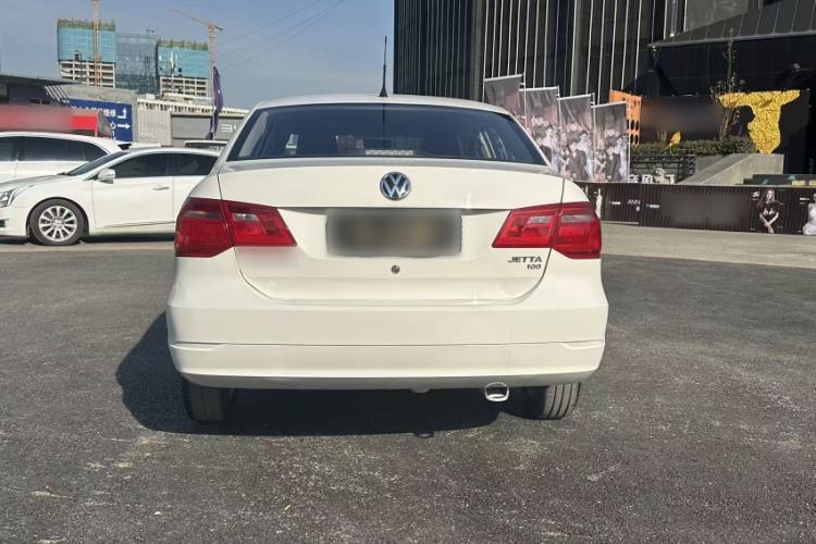 Used Volkswagen Jetta 2015 Value Edition 1.6L Manual Fashionable Style Exterior 4