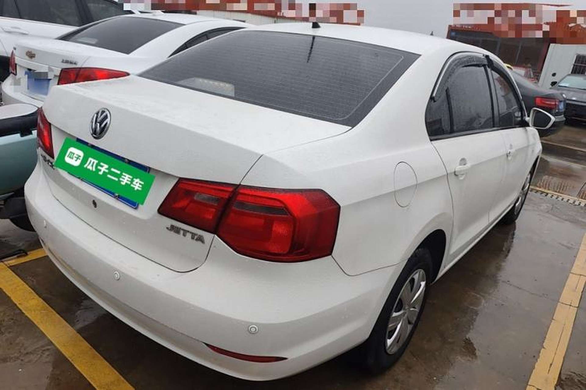 Used Volkswagen Jetta 2015 1.6L Manual Fashion Edition Exterior 5