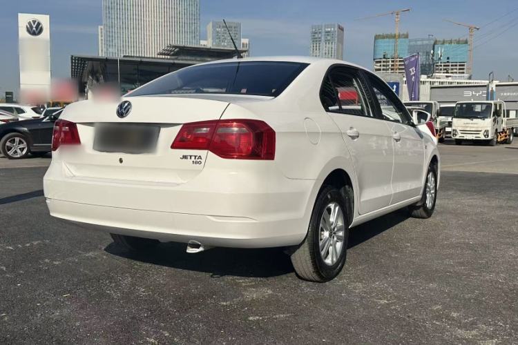 Used Volkswagen Jetta 2015 Value Edition 1.6L Manual Fashionable Style Exterior 5