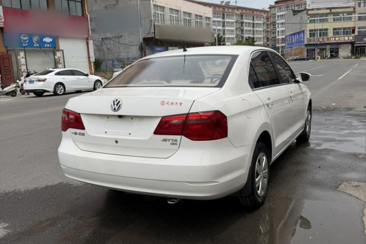 Used Volkswagen Jetta 2015 Value Edition 1.6L Manual Fashionable Style Exterior 5